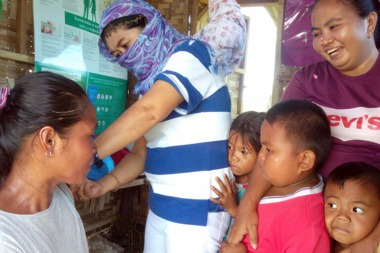Philippine Frontline Health Workers Travel Far to Provide Reproductive Health Services in BARMM